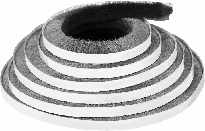 Grey Felt-Pile Door Weatherstrip Roll — 33 ft (10 m)