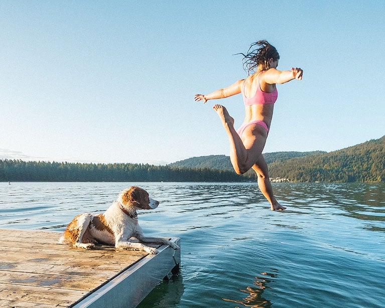 Η blogger Bella Bucchiotti του xoxoBella.com μιλά για τον σκύλο της, τον Brittany Spaniel της, τον Beau, και γιατί αγαπά τον σκύλο της.