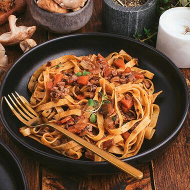 Food blogger, Bella Bucchiotti of xoxoBella, shares a recipe for mushroom ragu which is a tasty vegan pasta sauce. You will love this meatless ragu.