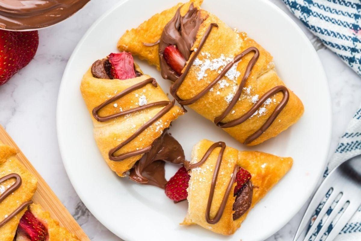 Κρουασάν Air Fryer με Nutella και Φράουλες.