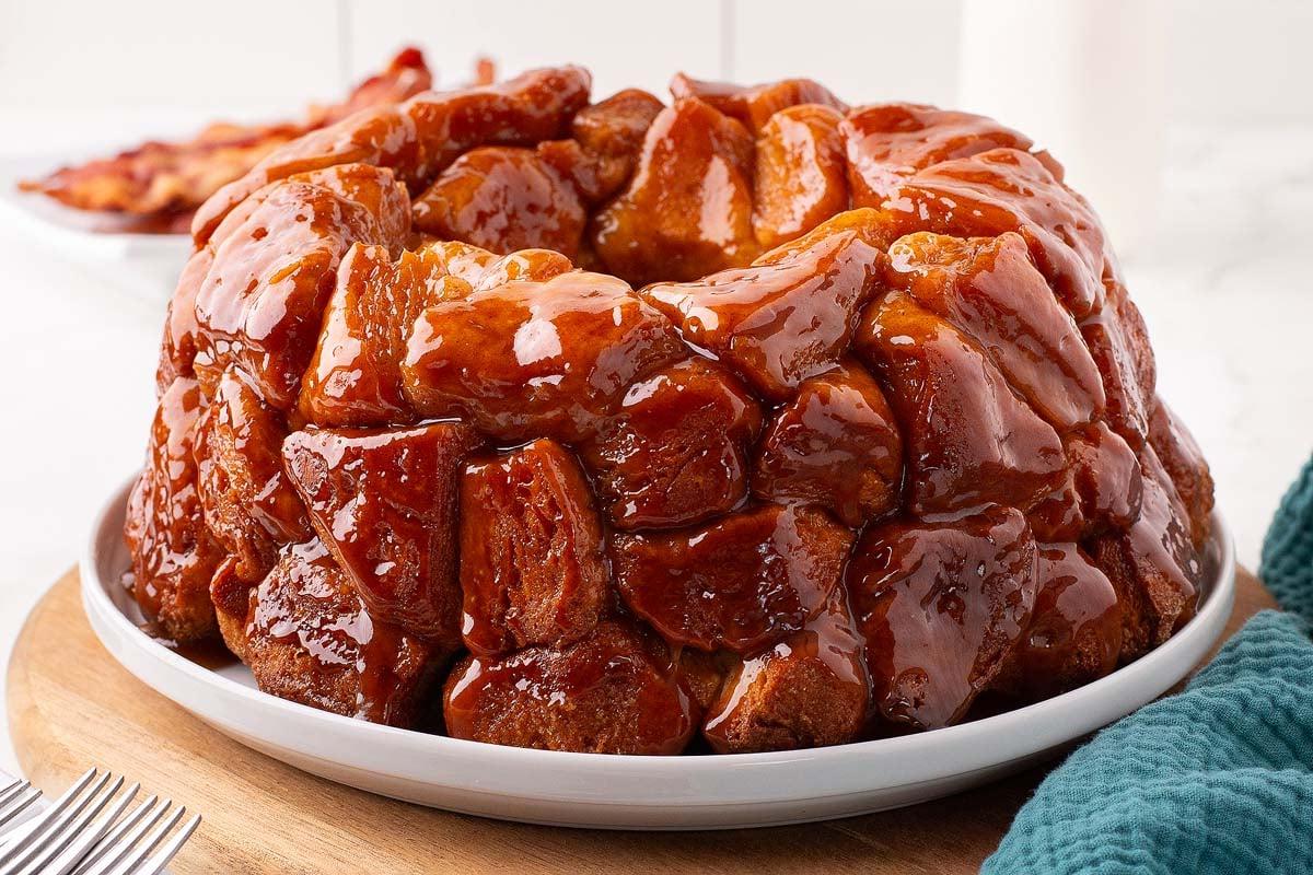 Ένα σπιτικό monkey bread από μπισκότα Pillsbury.