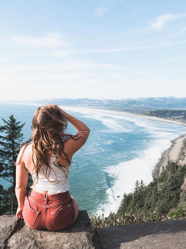 Blogger Bella Bucchiotti of xoxoBella.com shares her spring Oregon road trip with visits to parks, waterfalls and more. 