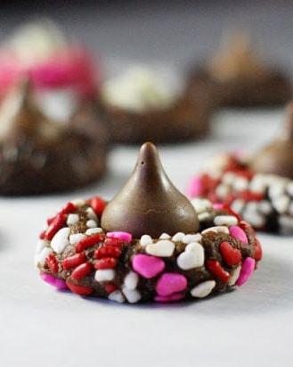 Η food blogger Bella Bucchiotti του xoxoBella μοιράζεται τις καλύτερες συνταγές για γλυκά του Αγίου Βαλεντίνου. Θα λατρέψετε αυτά τα γλυκά κεράσματα!