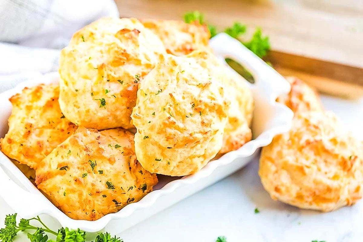 Μπισκότα Cheddar Bay.