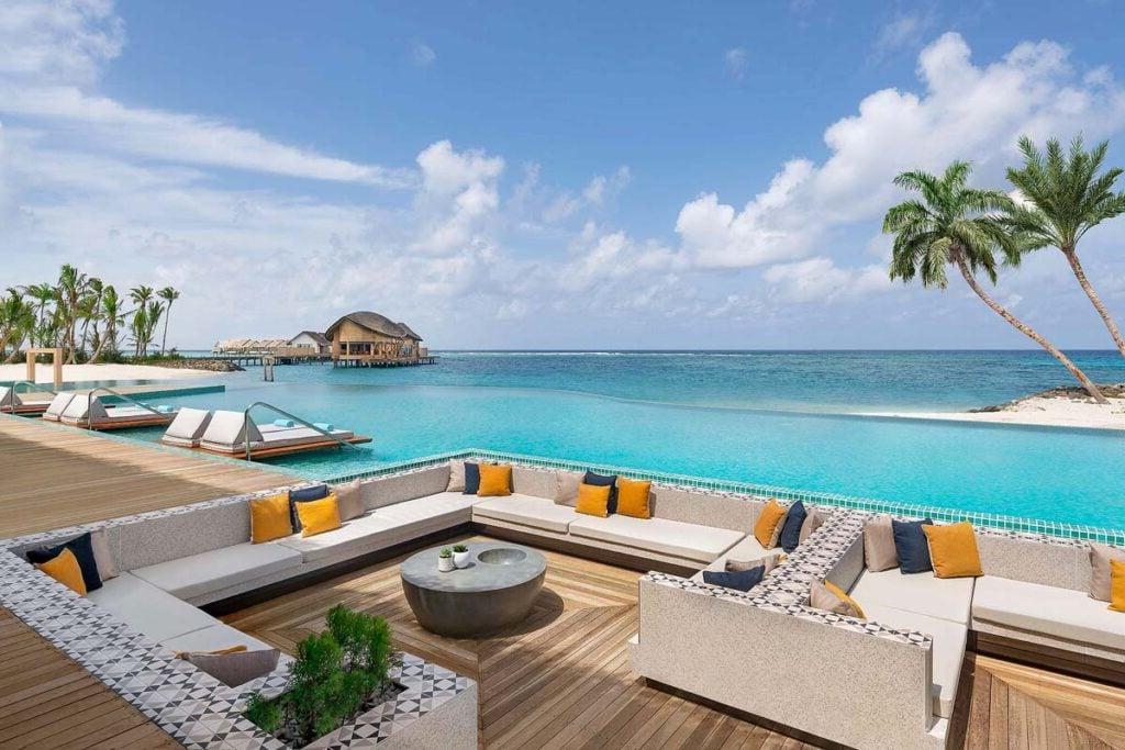 Θέα στον ωκεανό στο Hilton Maldives.