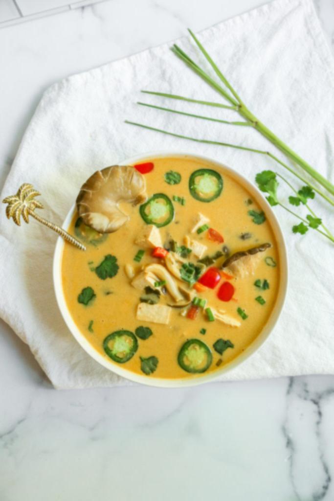 Βίγκαν Τομ Κα Γκάι – Χαμηλό σε FODMAP & Θεραπευτικό 5 vegan low fodmap tom kha gai