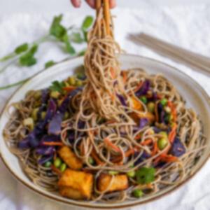 Σουσαμένια Σόμπα Στιρ-φράι – V, GF, Low FODMAP 5 Stir-fry Soba με Σουσάμι, μια γρήγορη και υγιεινή vegan συνταγή