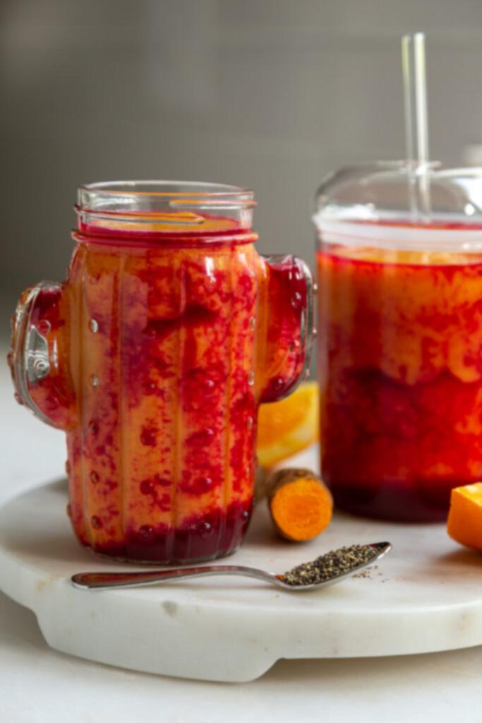 Εμπνευσμένο από το Erewhon: Έντονο Smoothie Κουρκουμά για ένα Τροπικό, Υγιεινό Κέρασμα 2 turmeric crush smoothie