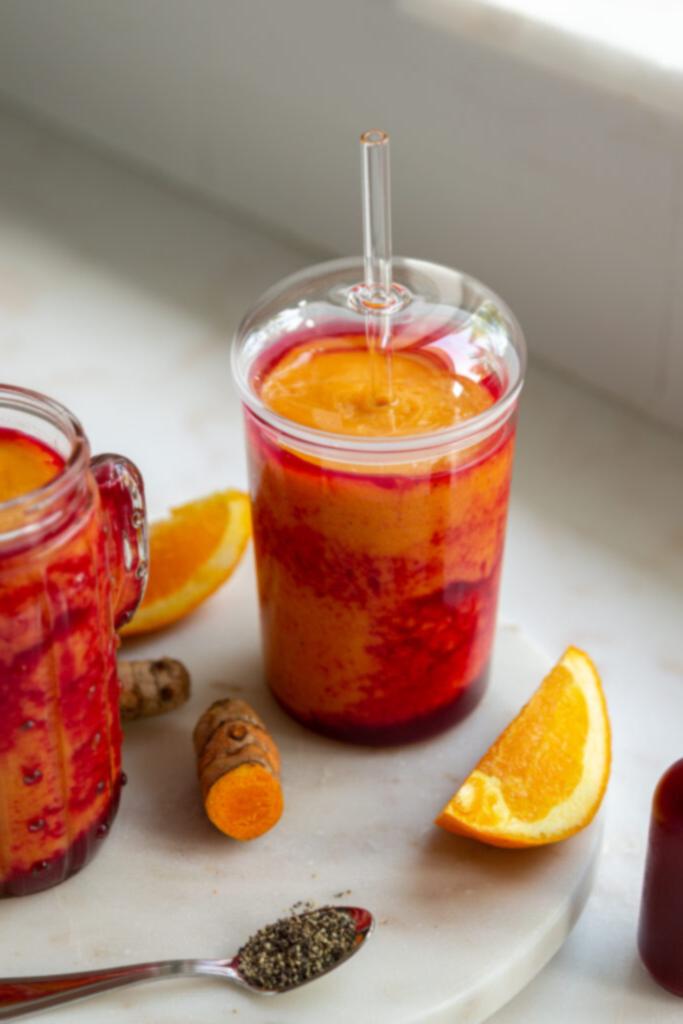Εμπνευσμένο από το Erewhon: Έντονο Smoothie Κουρκουμά για ένα Τροπικό, Υγιεινό Κέρασμα 6 turmeric crush smoothie