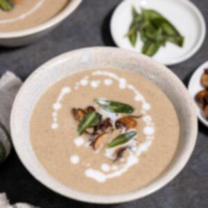 Σούπα Κρέμα Μανιταριών Vegan με Τραγανό Φασκόμηλο 8 cream of mushroom soup