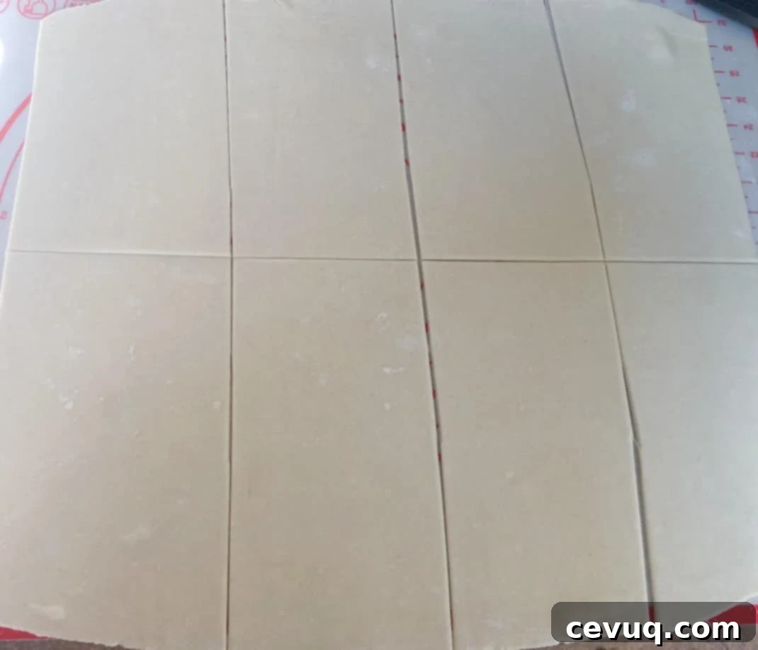 Ποπ Ταρτς στη Φριτέζα Αέρος 6 rolled out puff pastry cut into 8 pieces.