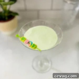 Τυχερό Πράσινο Μαρτίνι 6 Πράσινο μαρτίνι με Lucky Charms.