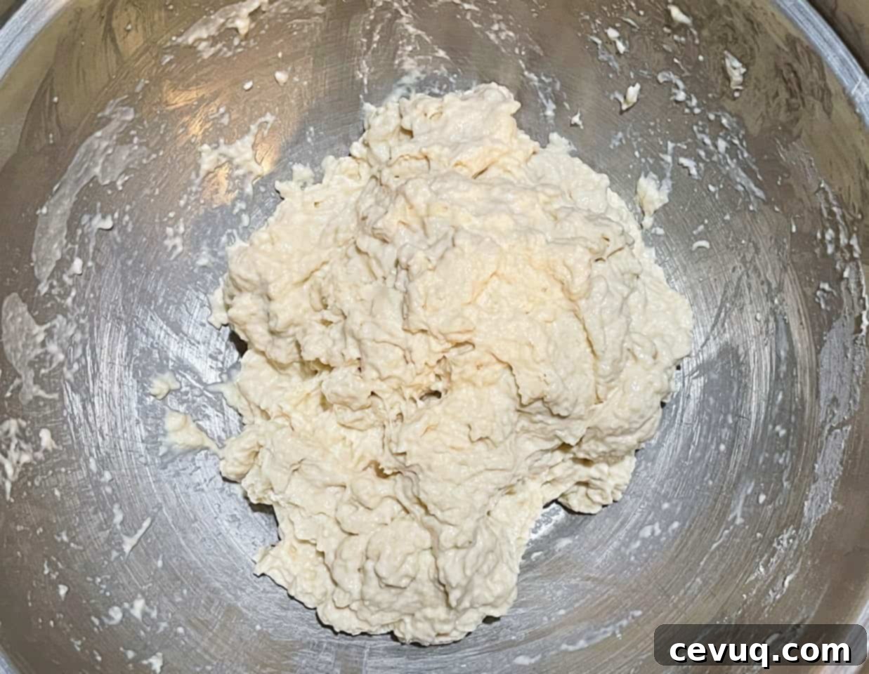 Προζυμένιο Ψωμί στην Ολλανδική Γάστρα 5 Αρχικό βήμα ζύμης προζυμιού σε ολλανδική γάστρα.