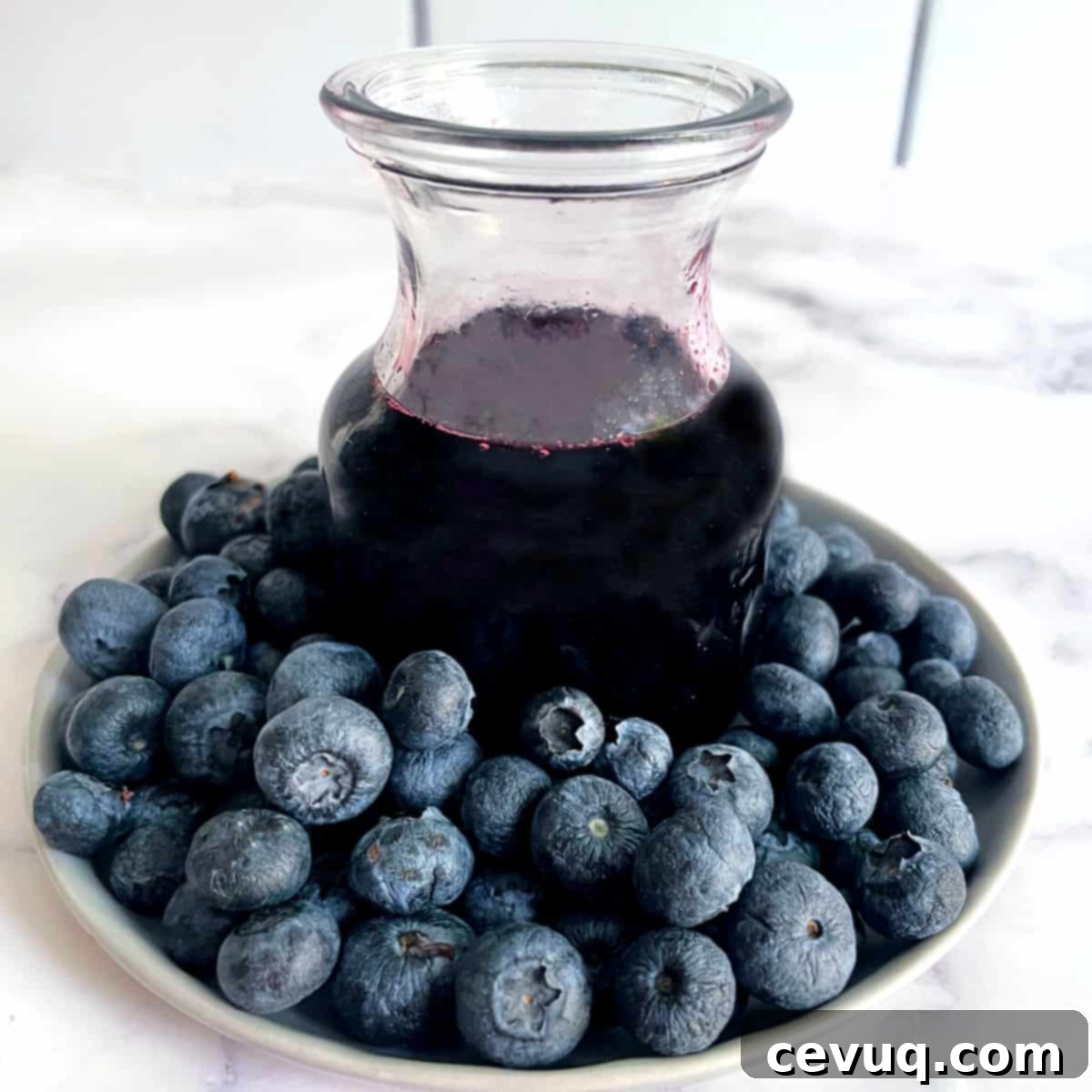 Απλό Σιρόπι Μύρτιλου 3 fresh blueberry syrup and fresh blueberries