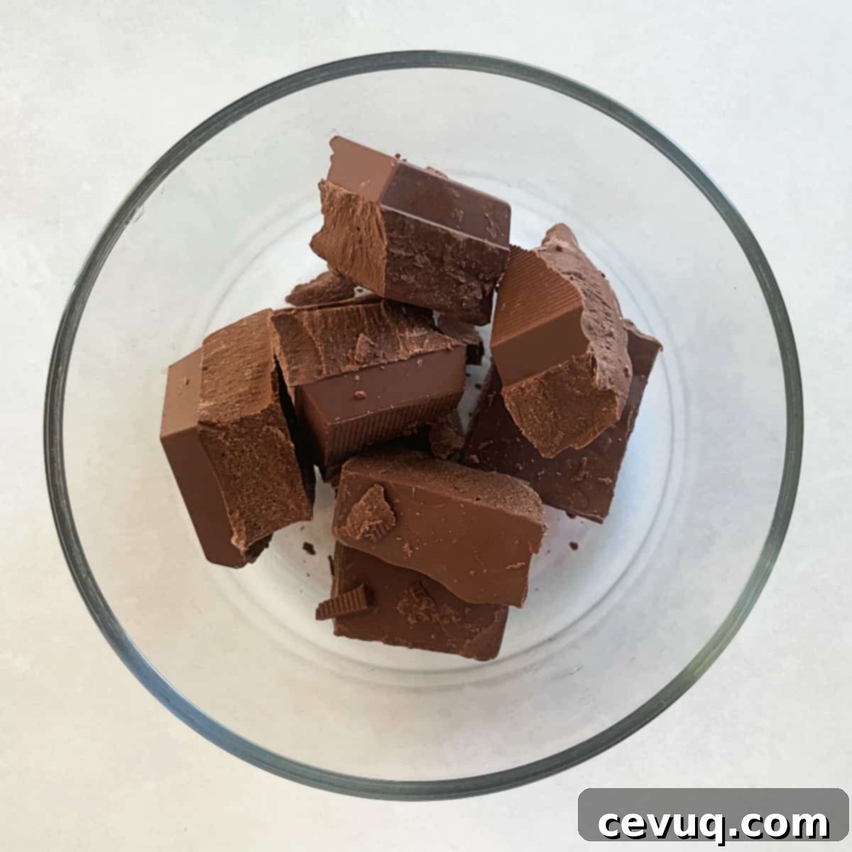 Κεκάκια Τάρανδου 8 Κομμάτια σοκολατένιου almond bark σε μπολ.