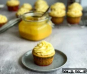 Οι 14 Απόλυτες Συνταγές Φρούτου του Πάθους 10 cupcake φρούτου του πάθους σε πιάτο