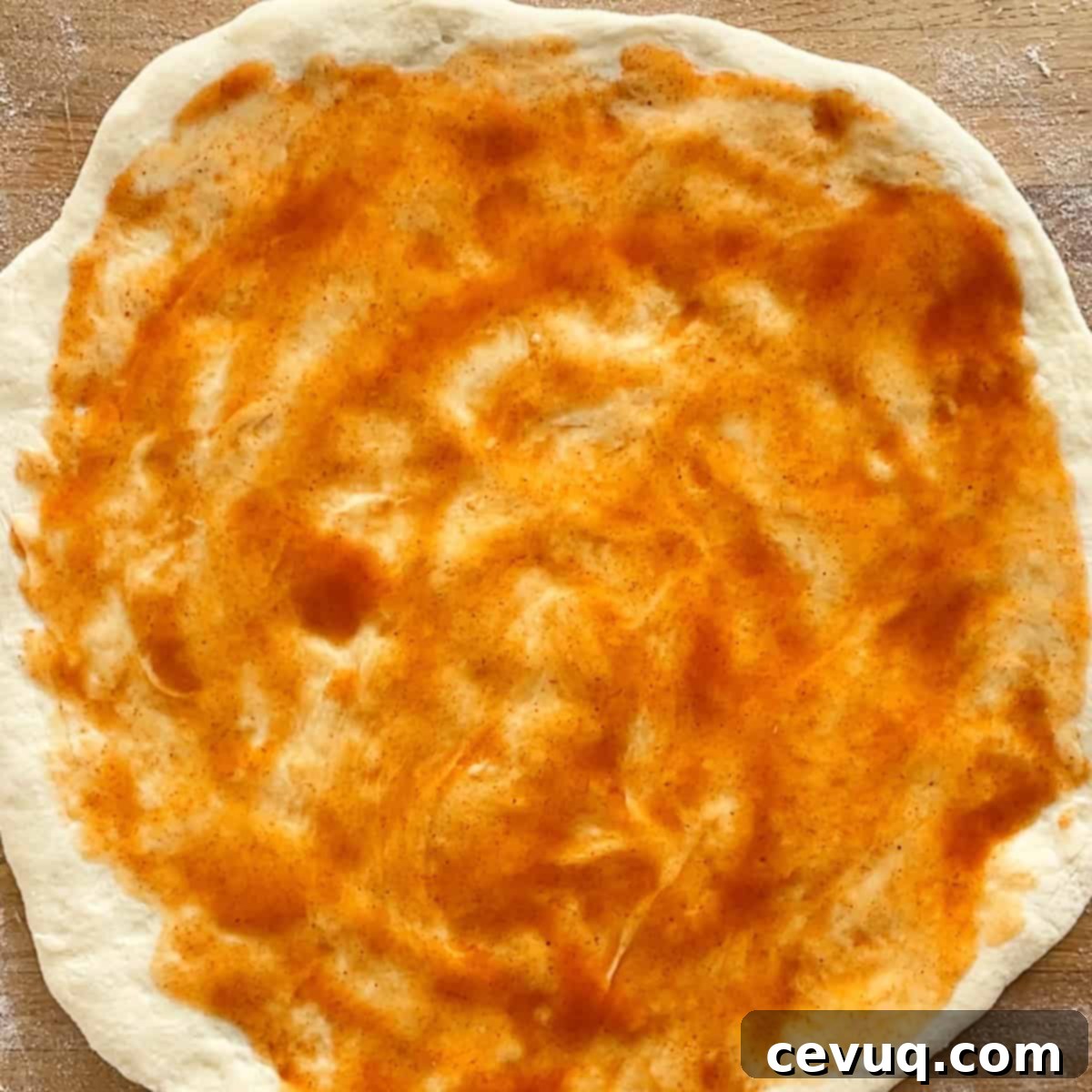 Η Συνταγή για την Απόλυτη Τακό Πίτσα 8 ζύμη πίτσας με σάλτσα εντσιλάδας.