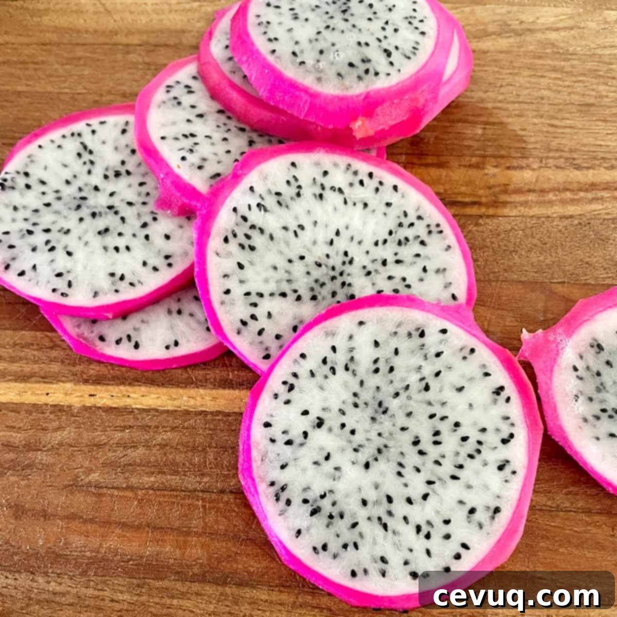 Αποξηραμένη Πιταχάγια 8 sliced white dragon fruit.