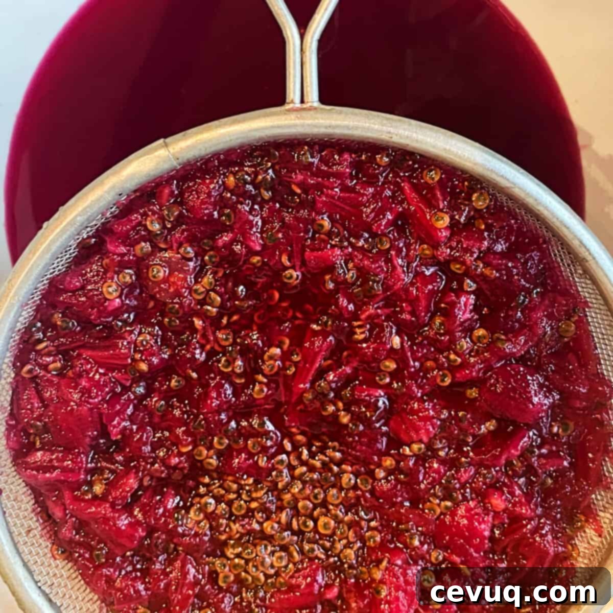 Σιρόπι Φραγκόσυκου 13 Σιρόπι φραγκόσυκου που στραγγίζεται.