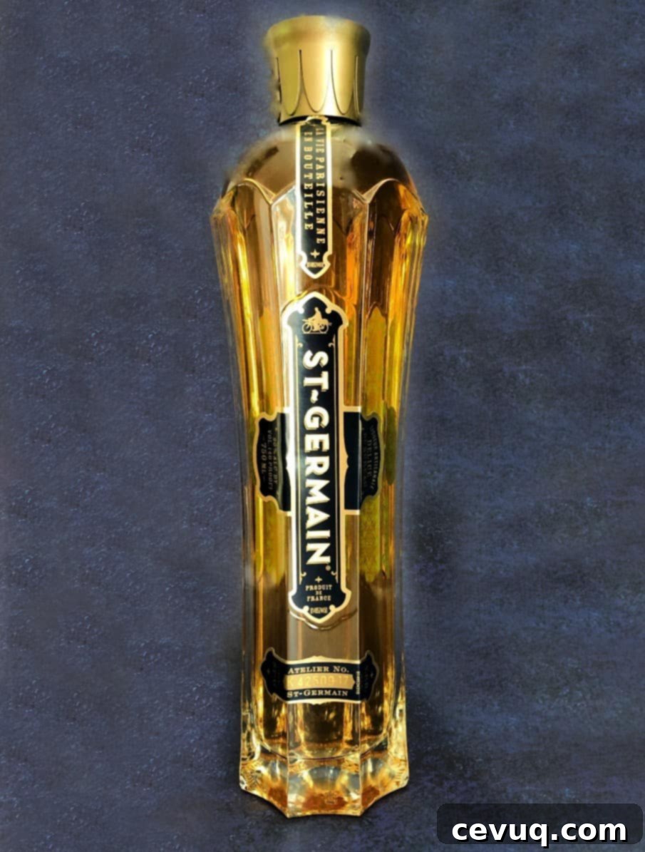 Κοκτέιλ Τζιν με Άνθη Κουφοξυλιάς 4 bottle of st germain liqueur