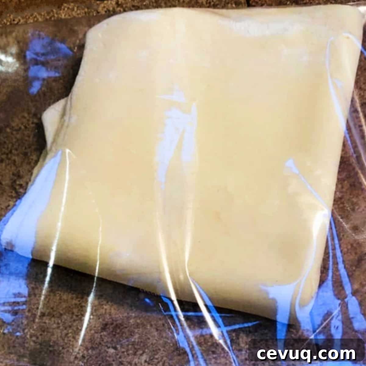 Γρήγορη και Εύκολη Σφολιάτα 11 puff pastry in a plastic bag.