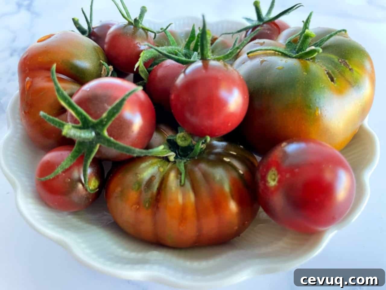 Αεροφριτέζα Μπρουσκέτα 5 heirloom ντομάτες σε μπολ.