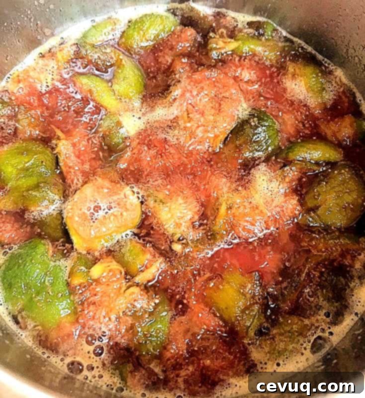 Μπάρες βρώμης με σύκο και καρύδα 11 fresh figs on stove to make fig jam.