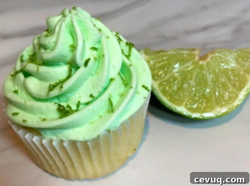 Κεκάκια Μαργαρίτα με Καρύδα και Λάιμ 2 cupcake μαργαρίτα καρύδας
