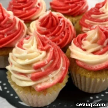 Κεκάκια Μπαστουνάκι Καραμέλας 13 Cupcakes ζαχαροκάλαμο με στριφτή βουτυρόκρεμα μέντας