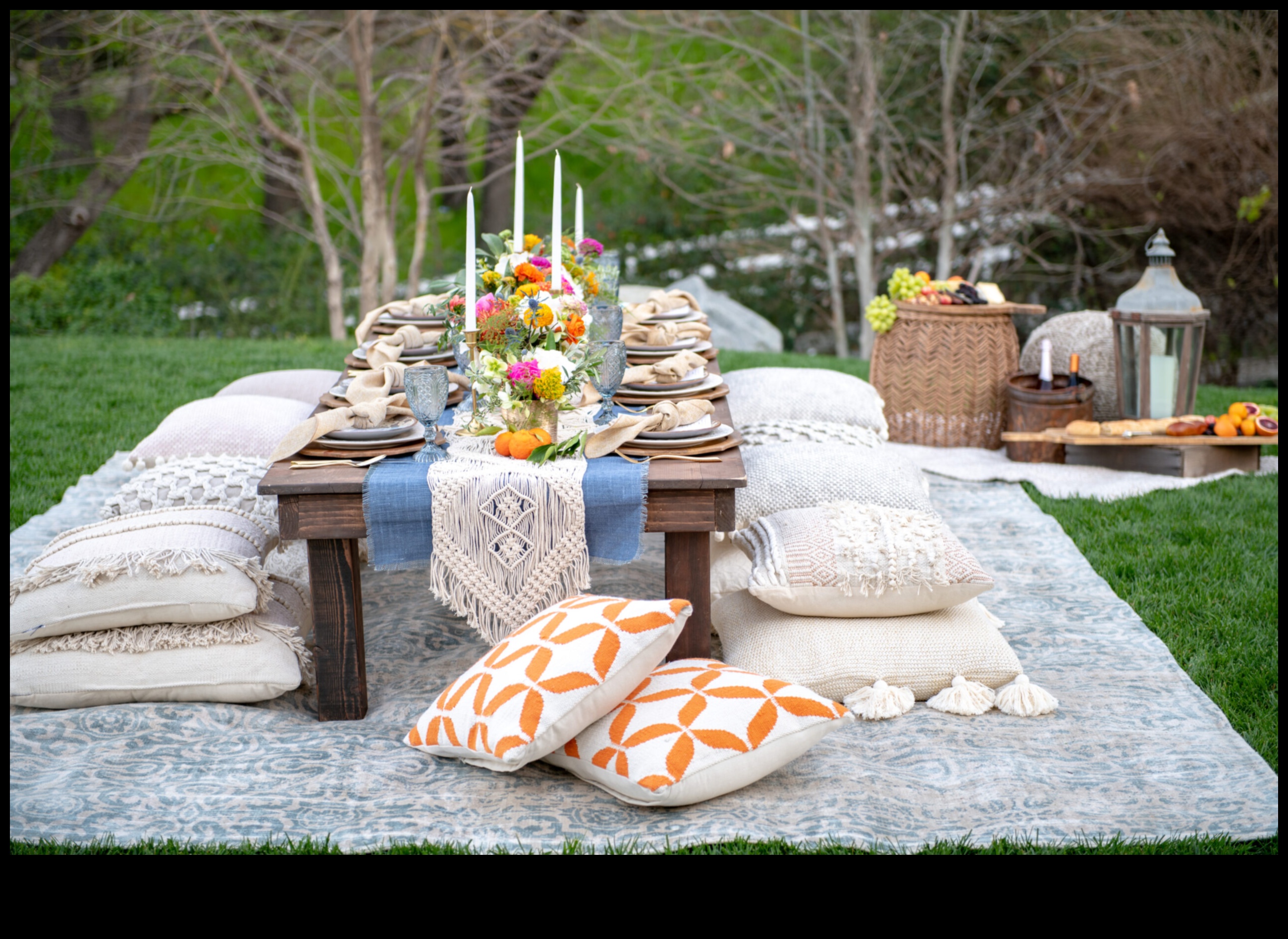 Boho Picnic Ένας σύγχρονος οδηγός για φαγητό σε εξωτερικούς χώρους 4 Μπορείτε να προτείνετε Συμβουλές για τη διακόσμηση ενός εξωτερικού χώρου για πικνίκ με Boho Vibes;