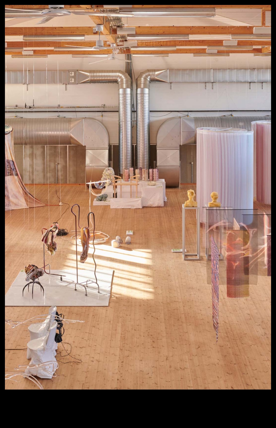 Sculpted Surfaces Artful Transformations που αποκαλύφθηκαν σε δημιουργική διακόσμηση σώματος 3 Sculpted Surfaces: Artful Transformations που αποκαλύφθηκαν σε δημιουργική διακόσμηση σώματος