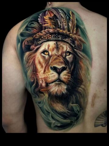 Ζυγαριά και γούνα Τα τατουάζ ζώων που θα σας κάνουν να βρυχηθείτε