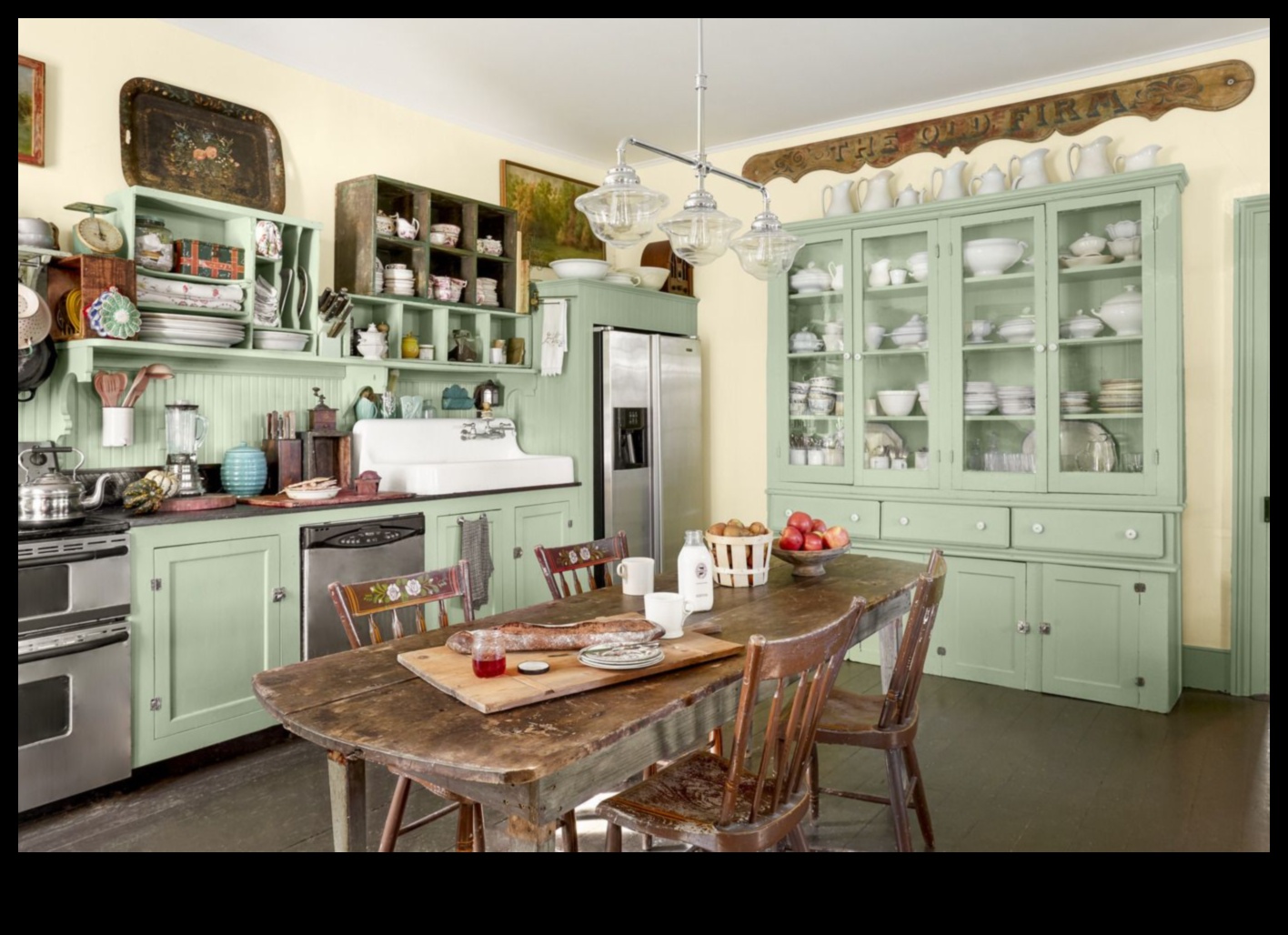 Διακόσμηση κουζίνας σε στυλ αγροικίας