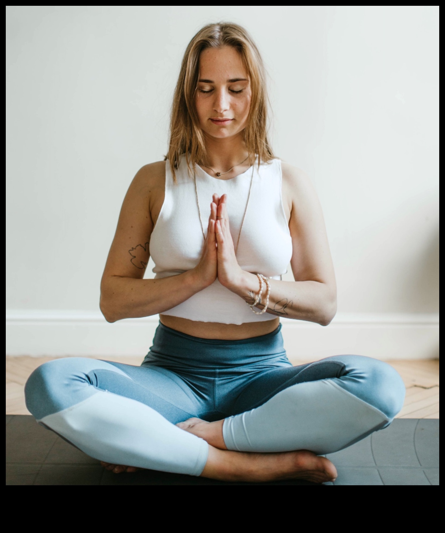 Ανεβάστε την ευκολία σας: Προηγμένες τεχνικές χαλάρωσης για σύγχρονη ζωή