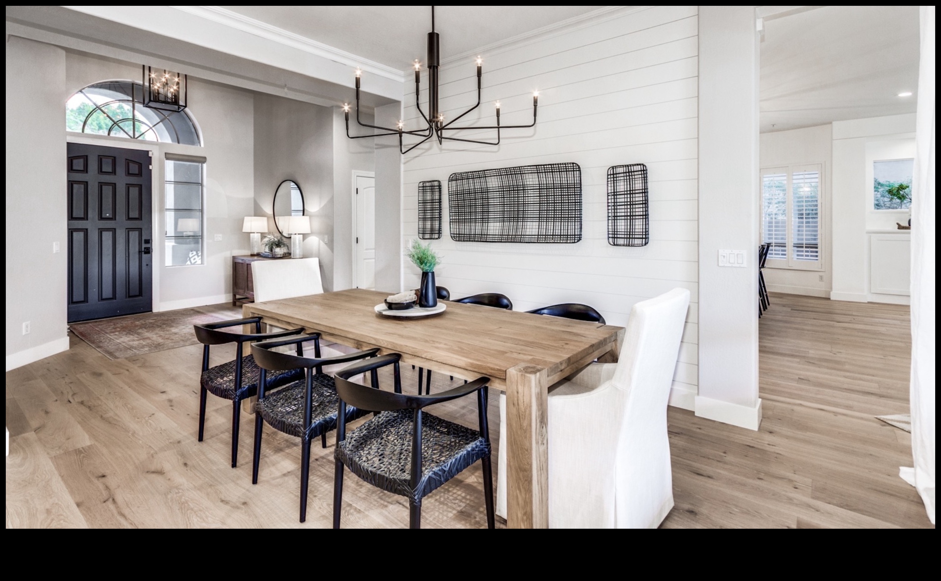 Διακόσμηση τραπεζαρίας αστικής αγροικίας για οικογενειακές συγκεντρώσεις