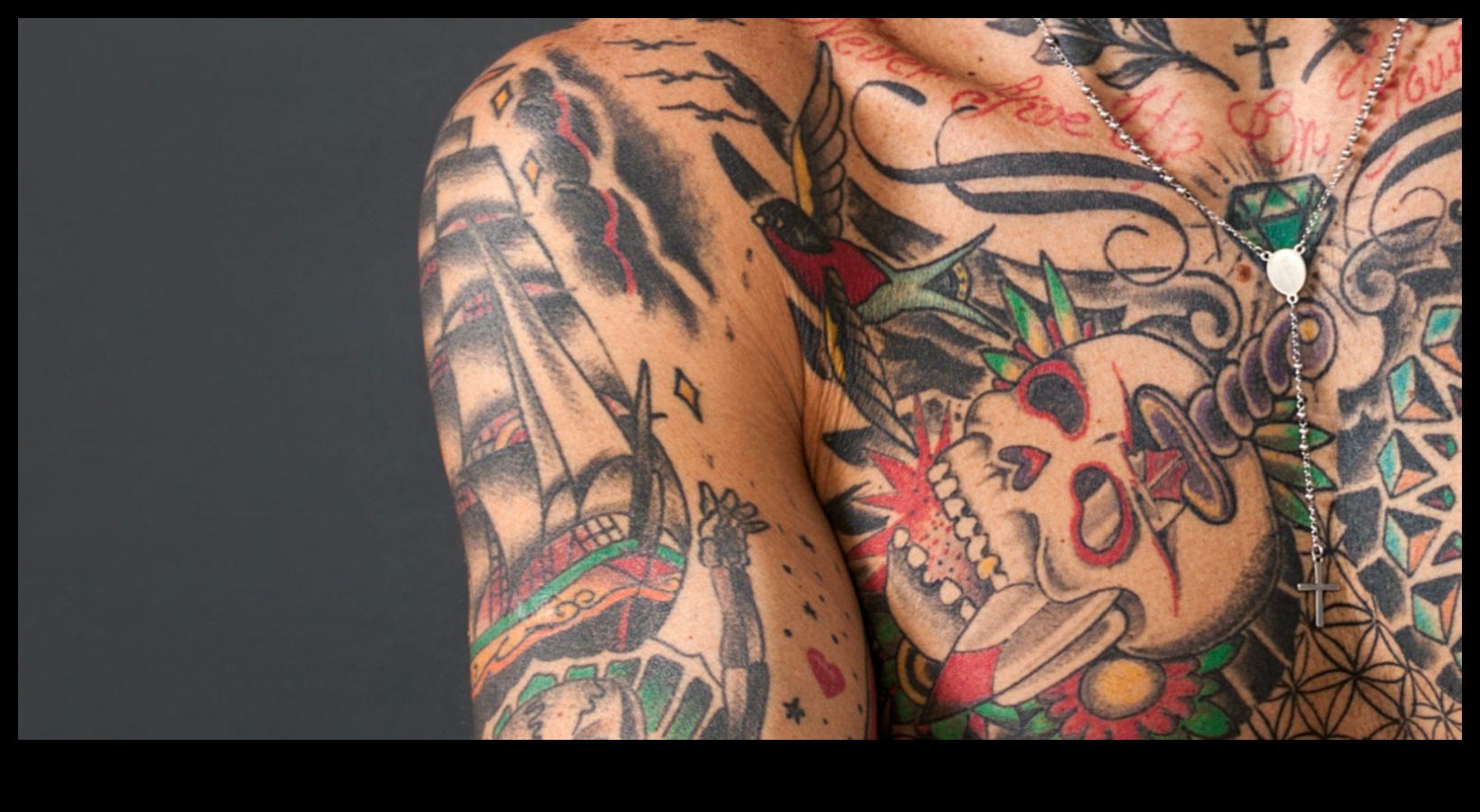 Sailor's Delight: Ναυτική έμπνευση στα παραδοσιακά τατουάζ