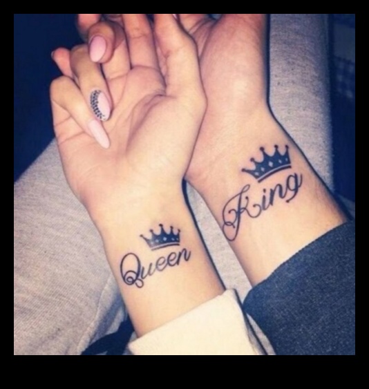 Επικά τατουάζ με μελάνι για ζευγάρια που λένε διαχρονικές ιστορίες αγάπης 4 Epic Ink: Couple Tattoos Illustrating Timeless Love Narratives