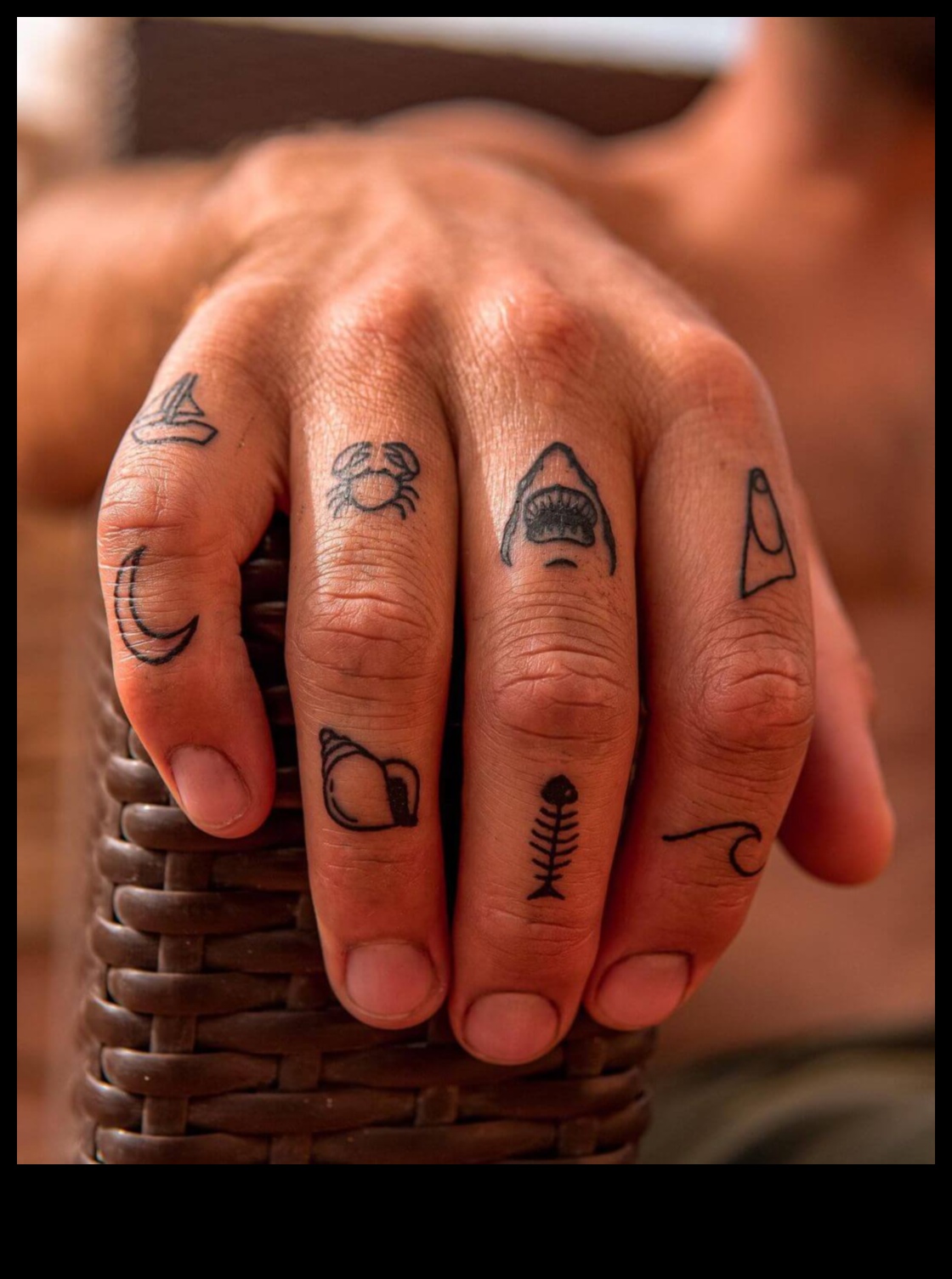 Micro Masterpieces: Unlocking the Beauty of Finger Tattoos