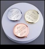 Radiant Reflections Επιλέγοντας δώρα για να καθρεφτίσετε την αγάπη της μαμάς