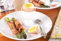 Soft-Boiled Eggs with Bacon-Wrapped Asparagus Soldiers Recipe