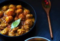 Badami Aloo: Baby Potatoes in Creamy Nutty Sauce (No Onion/Garlic)