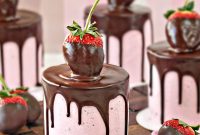 Chocolate-Covered Strawberry Mini Cake Recipe for Parties