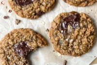 Chewy Oatmeal Chocolate Chip Cookies Recipe