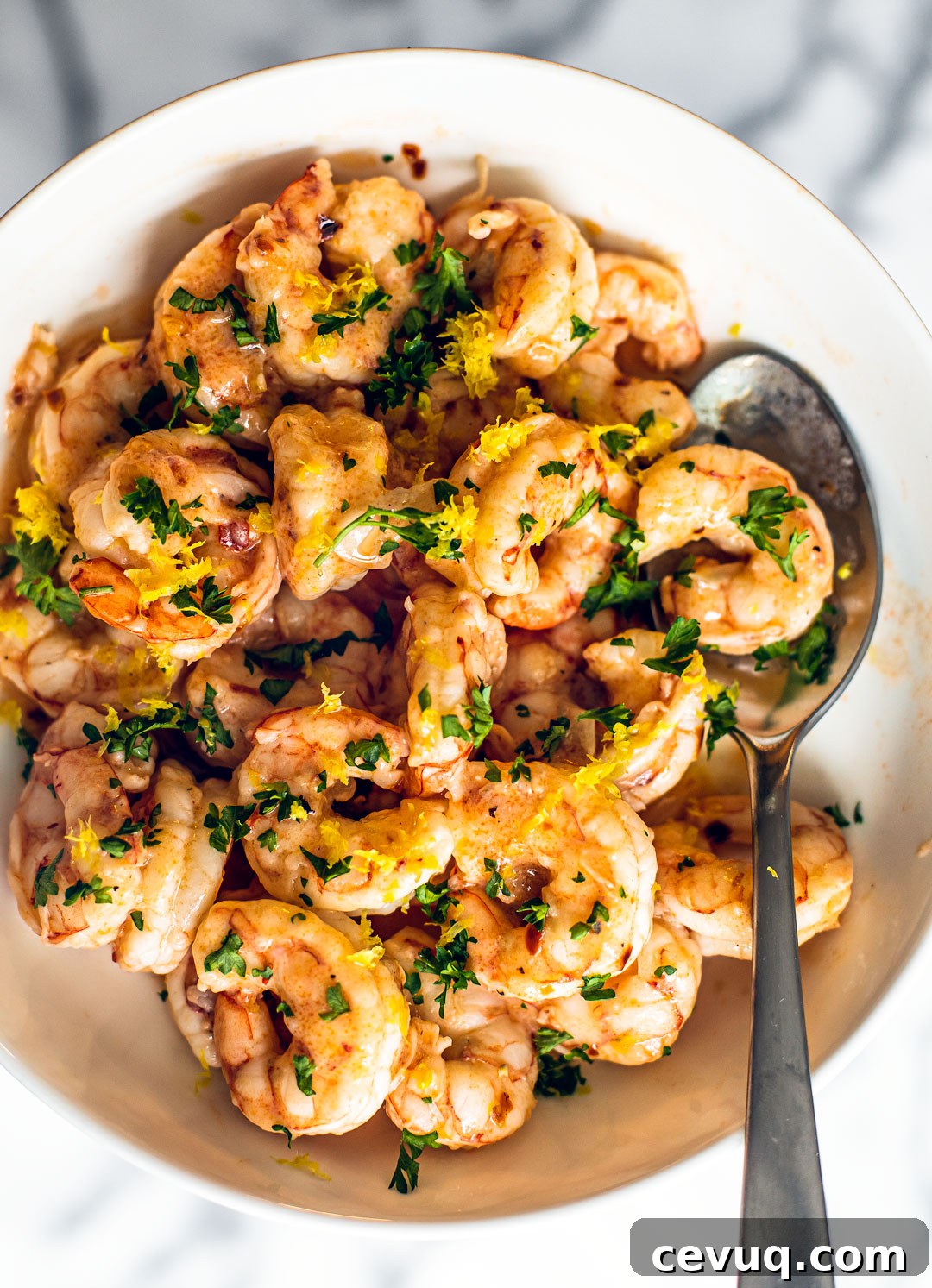 Lemon Garlic Butter Shrimp with Chilies by Killing Thyme // 30 Zesty & Bright Savory Lemon Recipes // FoodNouveau.com