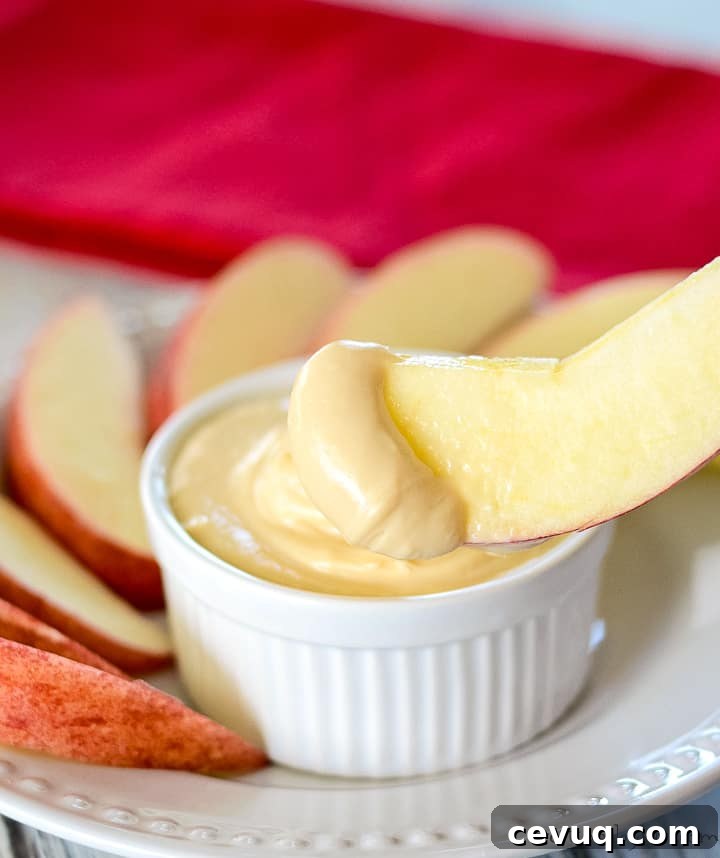 apple slice with creamy cheese apple dip