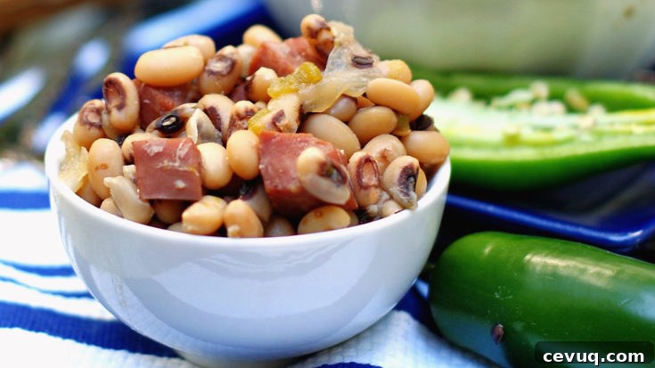 Slow cooker Black Eyed Peas makes an easy vegetable side dish