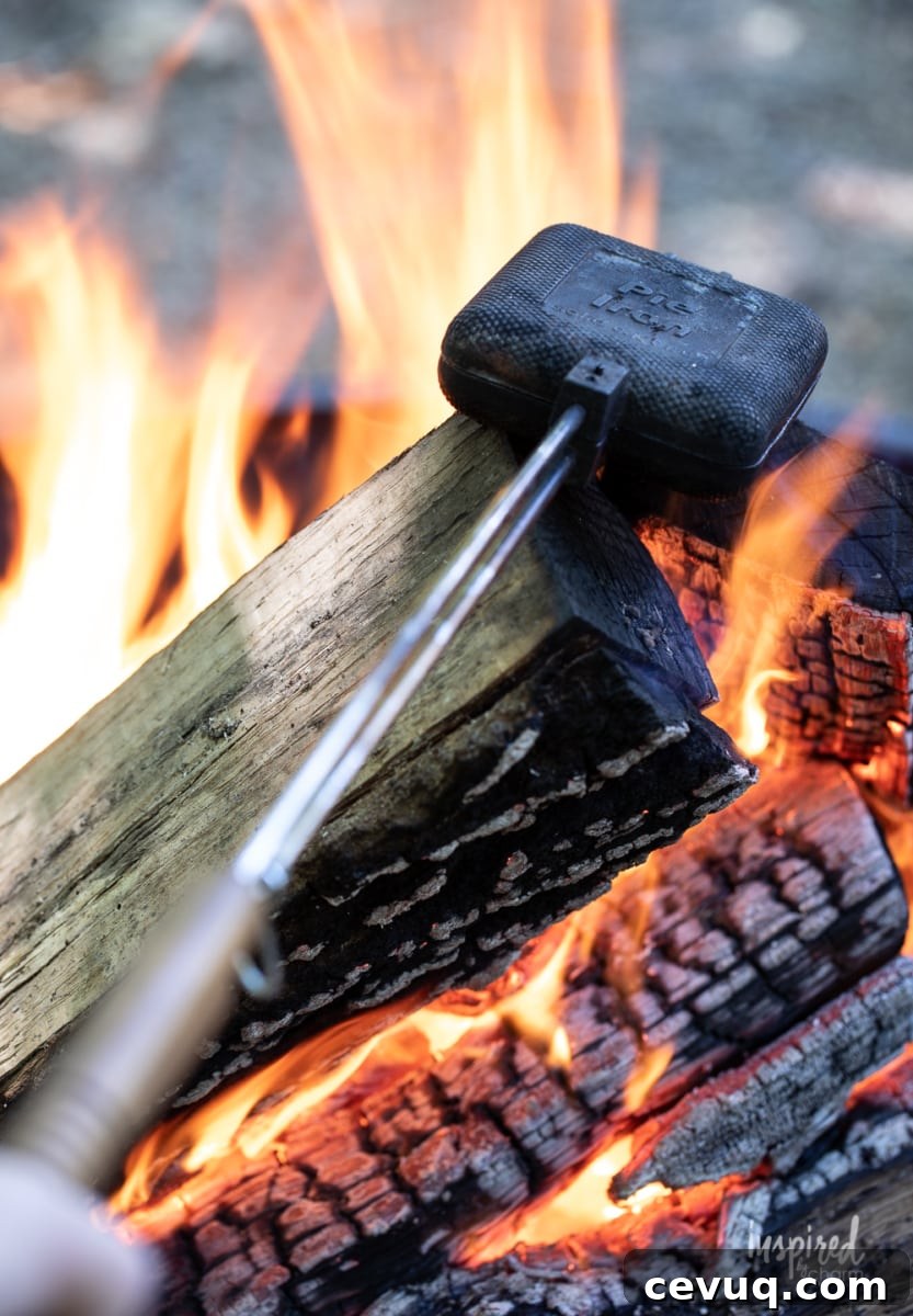 mountain pie maker in fire.