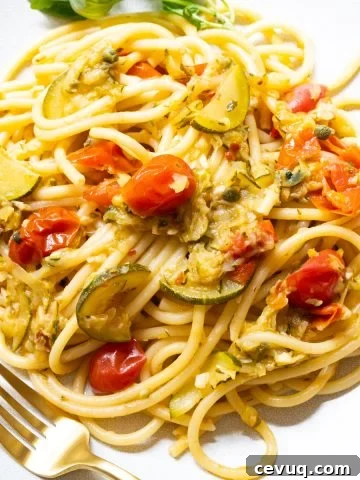 pasta with zucchini and cherry tomatoes. finished product