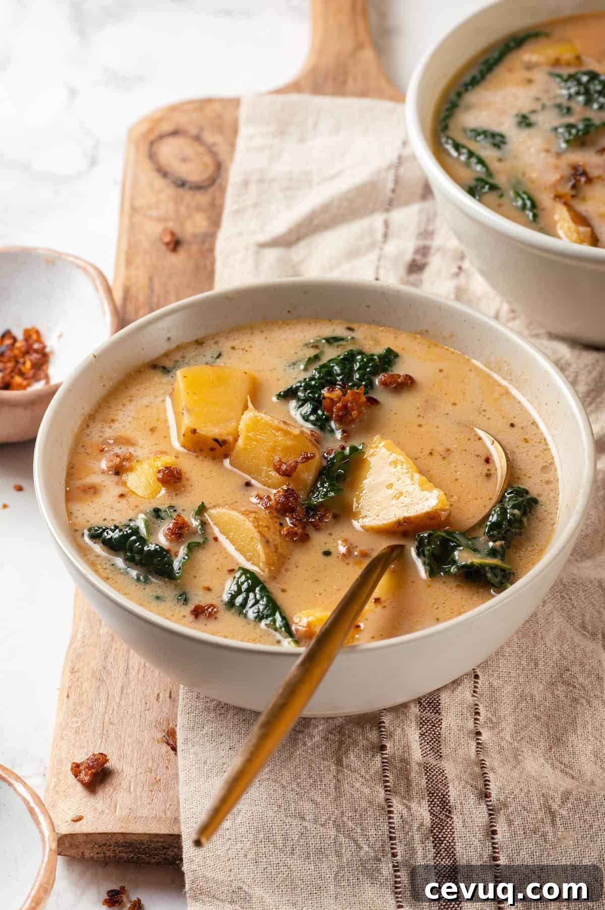 Creamy zuppa toscana in two bowls