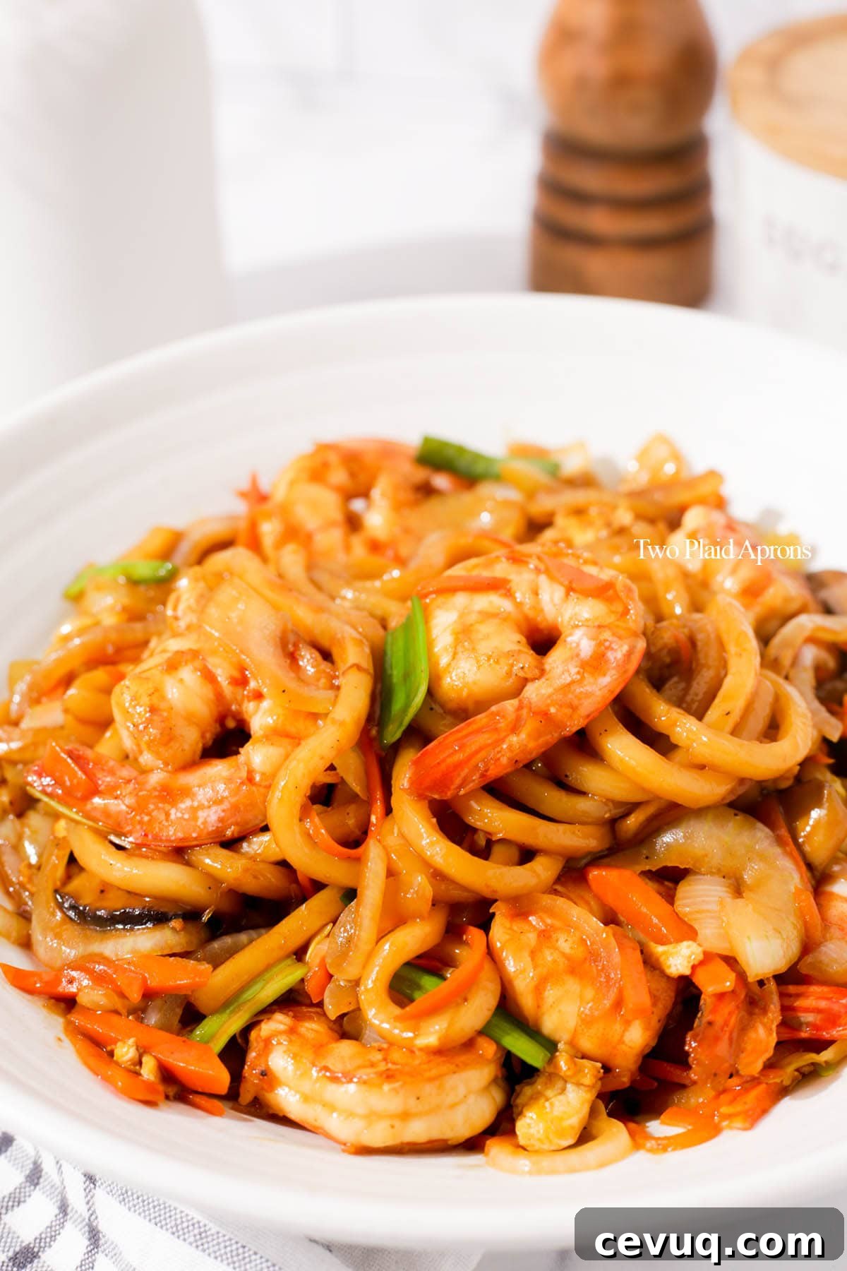 Shrimp Yaki Udon Recipe: Savory Stir-Fried Udon with Shrimp 9 img 7714 8